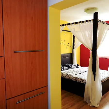 Kalonis Hostel