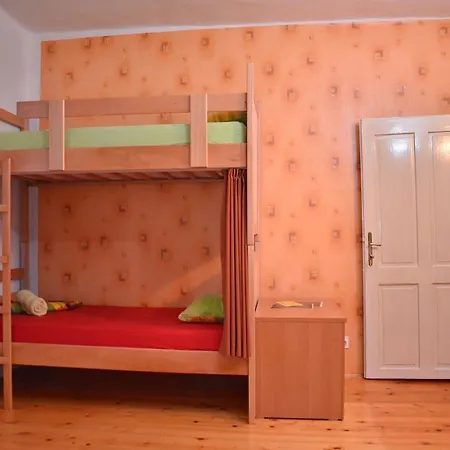 Auberge de jeunesse Kalonis *